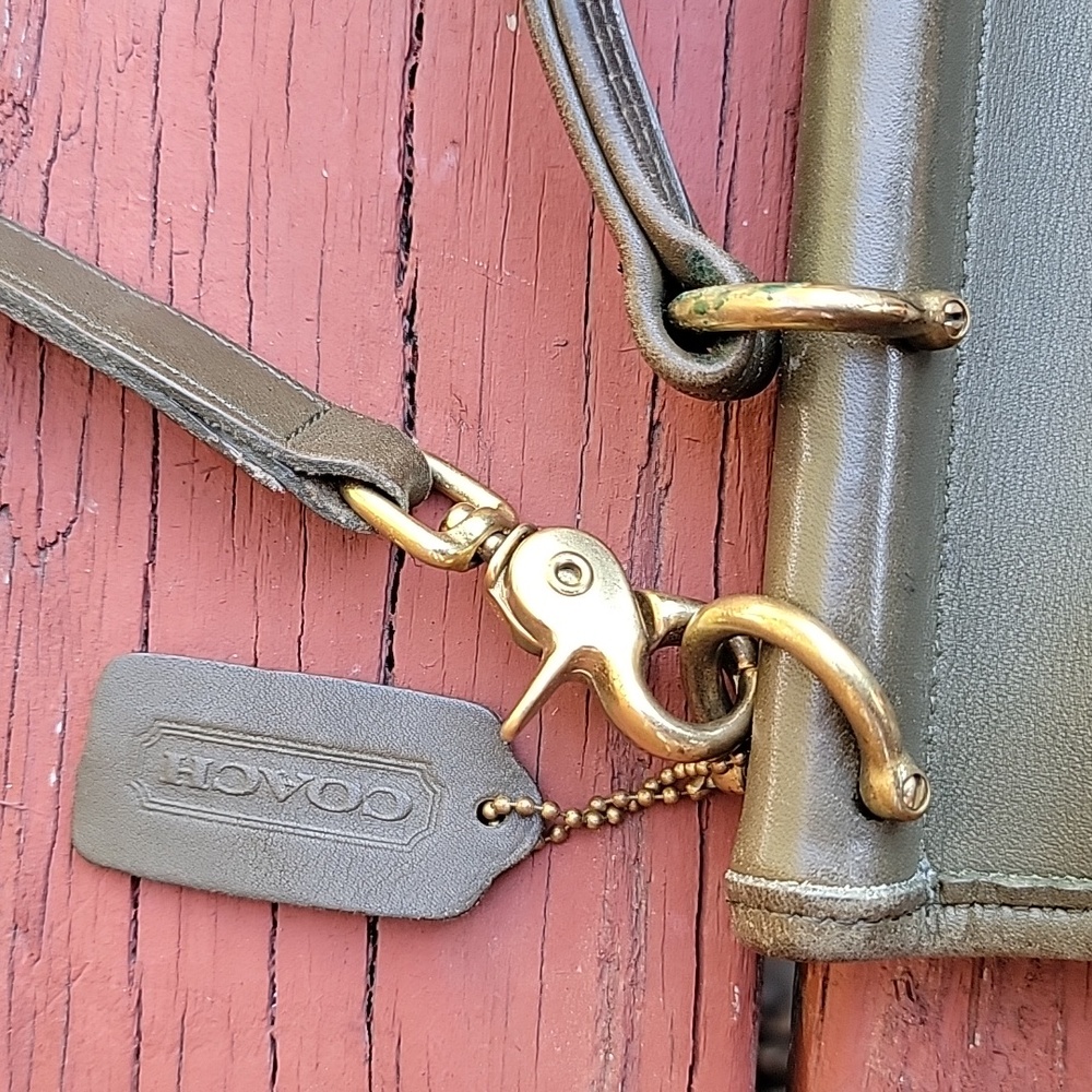 Classic Coach Olive Green Willis Leather Men's Bag - Picture 4 of 16